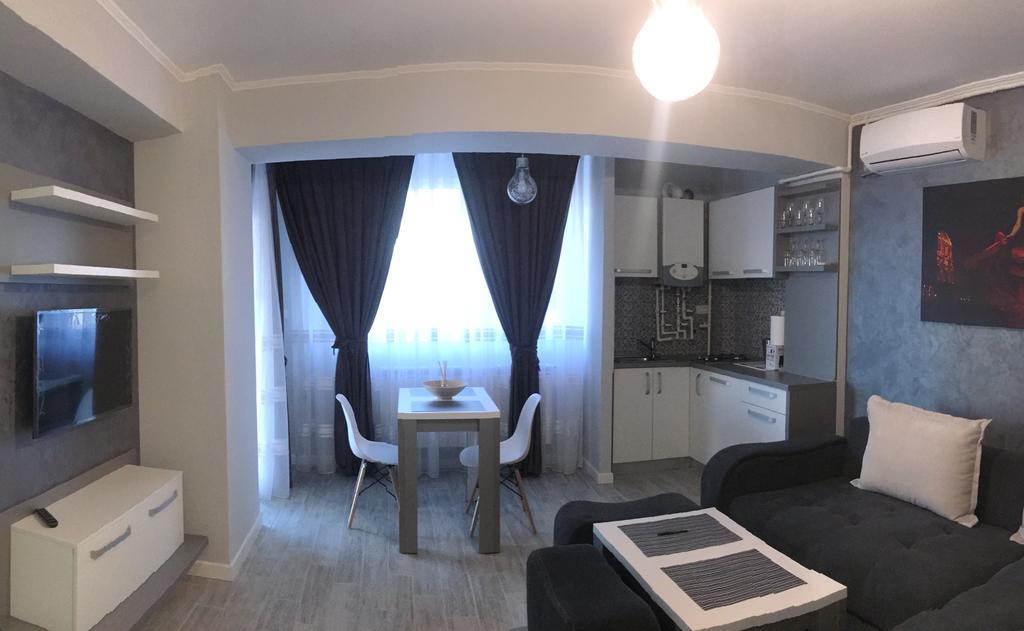 Arthemis Apartment Mamaia Exteriör bild