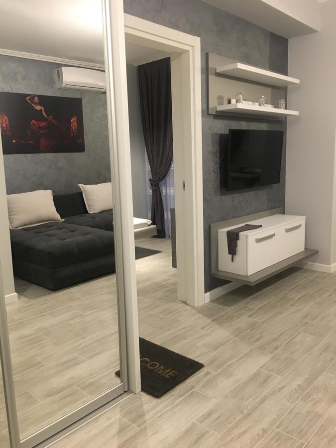 Arthemis Apartment Mamaia Exteriör bild