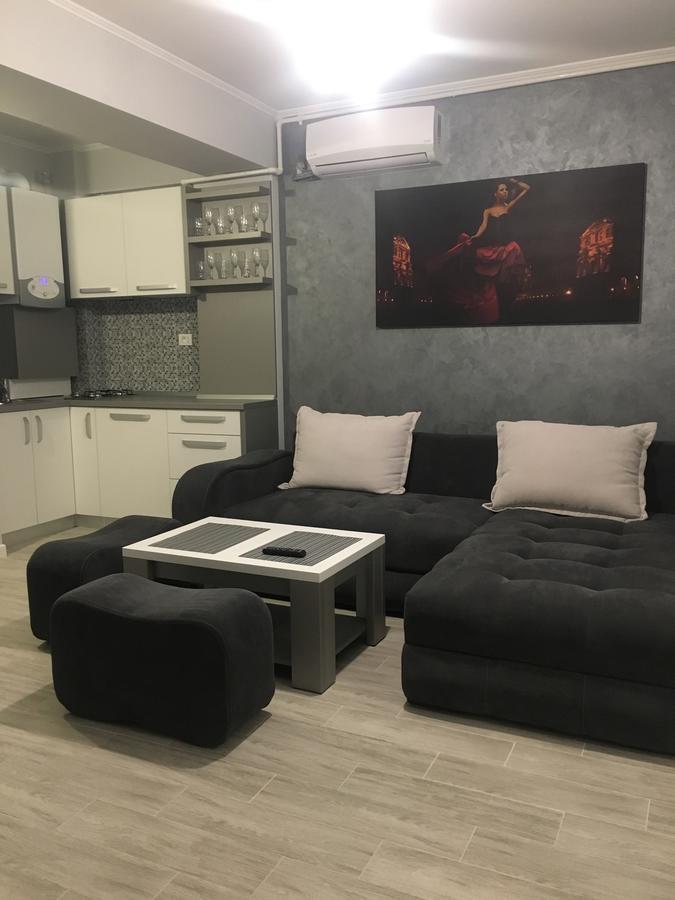 Arthemis Apartment Mamaia Exteriör bild